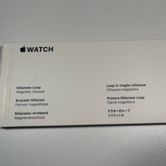 **SOLD** Apple | Watch Strap 44mm S/S Milanese - Picture 7 of 7